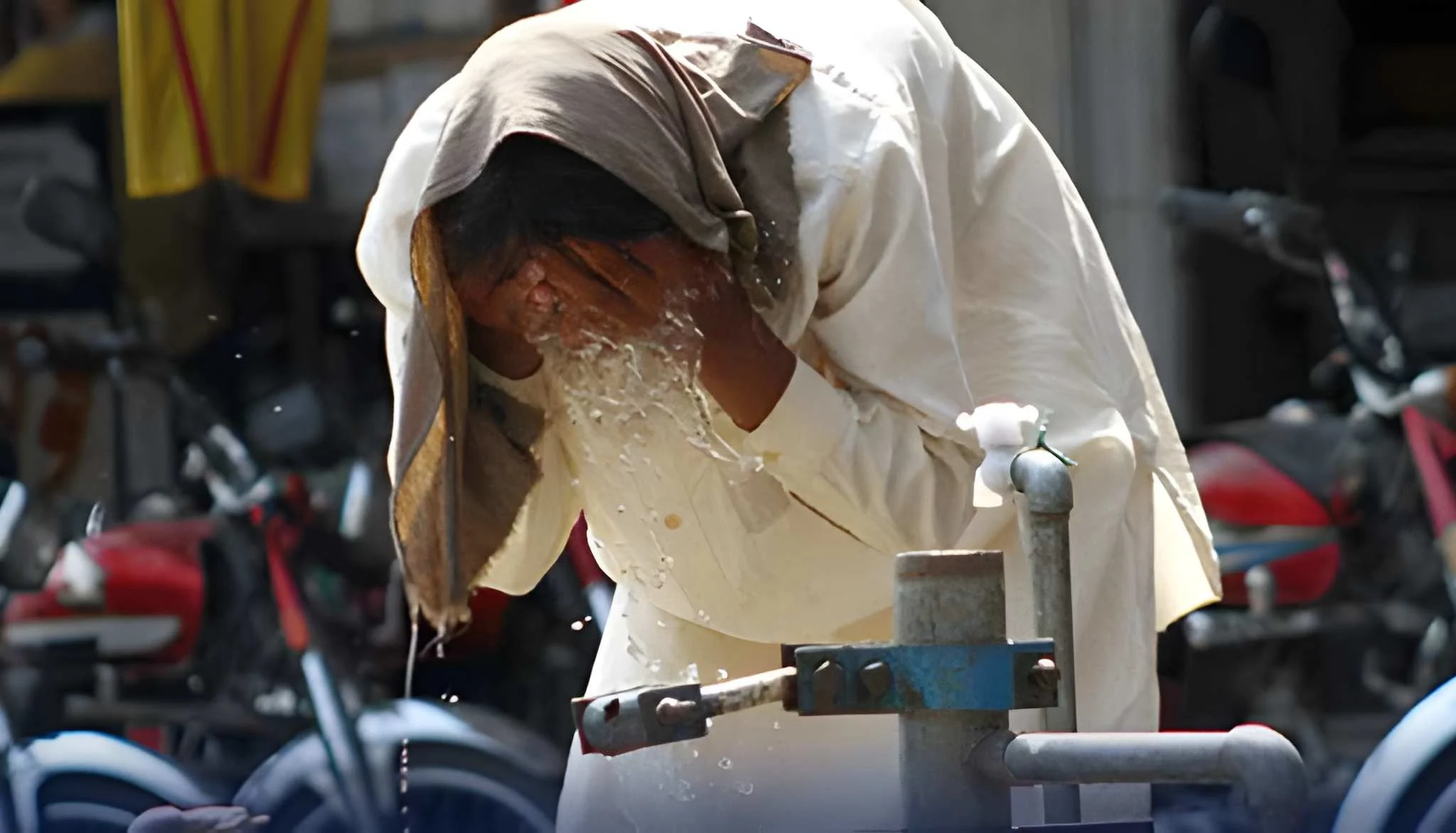 ملک بھر میں آج موسم گرم، کئی علاقوں میں شدید گرمی کی پیشگوئی