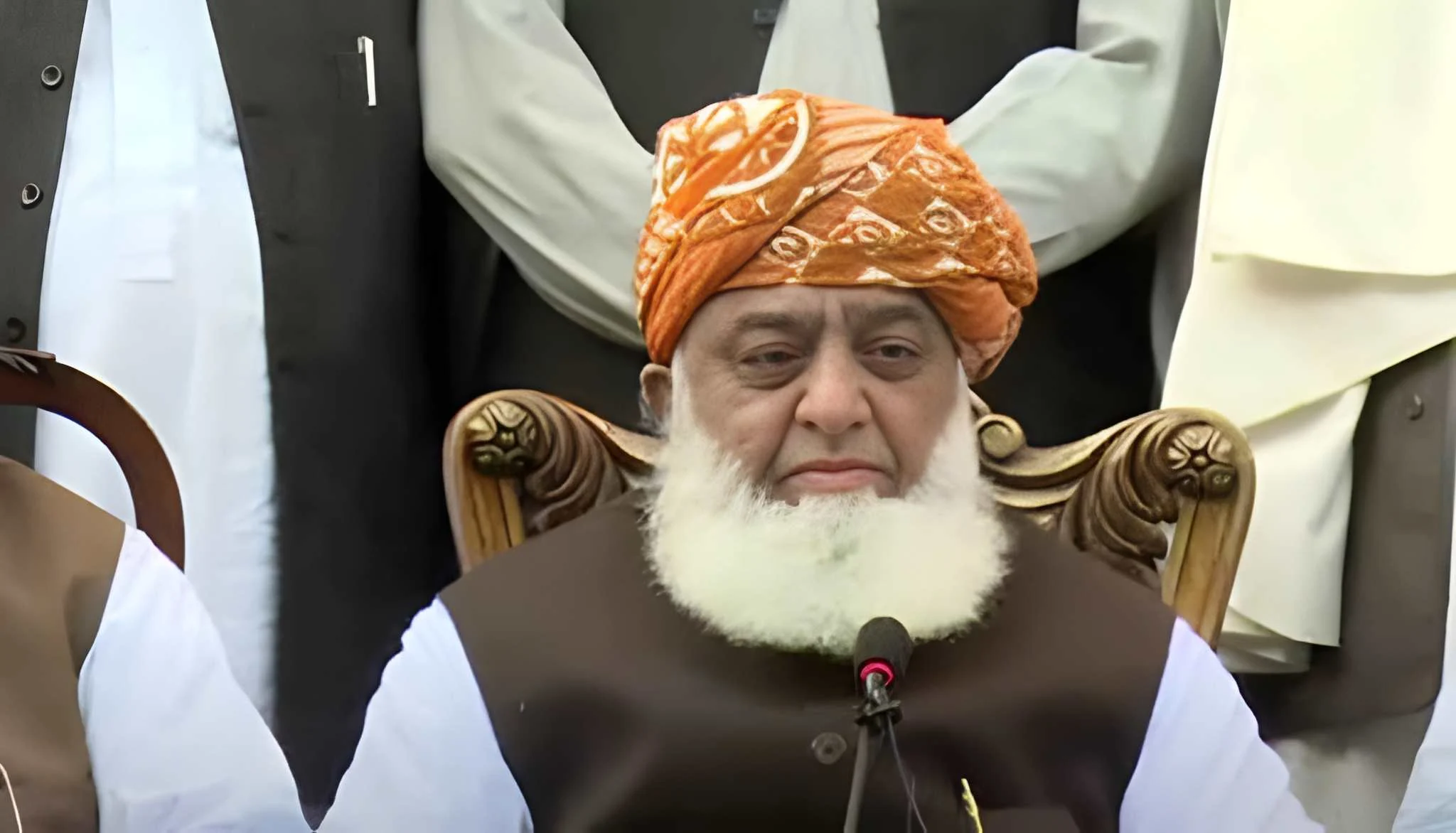15 صوبے بنانے کے حکومتی فیصلے پر مولانا فضل الرحمان کا سخت ردعمل