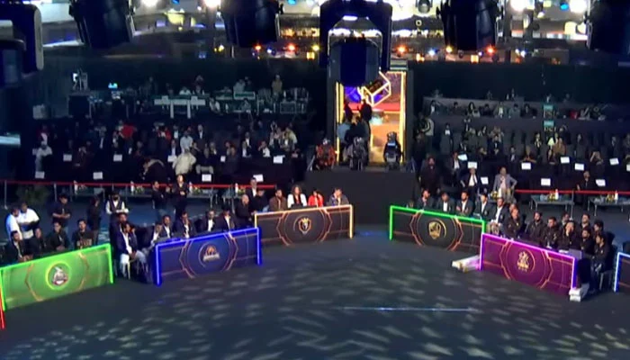 فہیم اشرف اسلام آباد، حارث رؤف لاہور کے کھلاڑی بن گئے، پی ایس ایل آکشن جاری