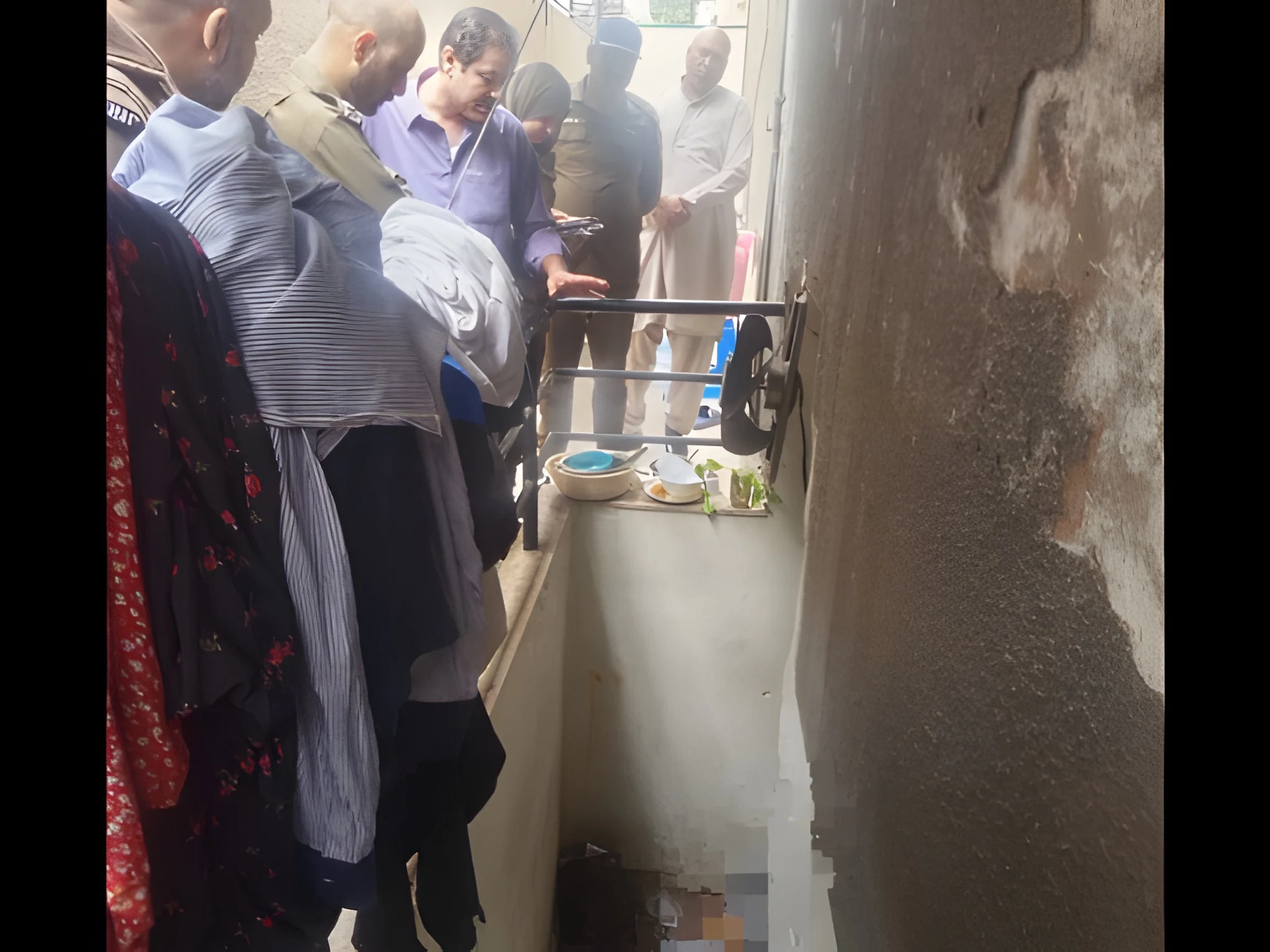 لاہور: شہری نے فائرنگ کر کے بیوی، بیٹی کو زخمی اور بیٹے کو قتل کر دیا، خودکشی