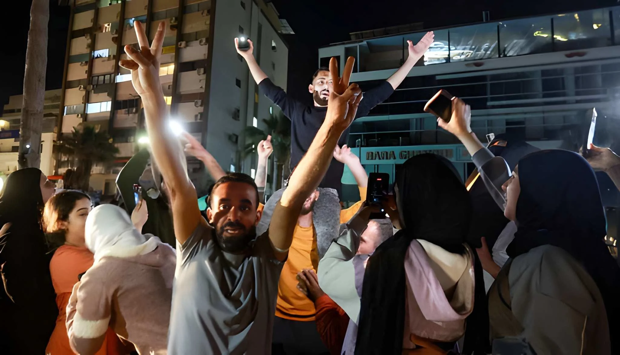 لبنان اسرائیل میں 10 روزہ جنگ بندی، بیروت میں خوشی کی لہر