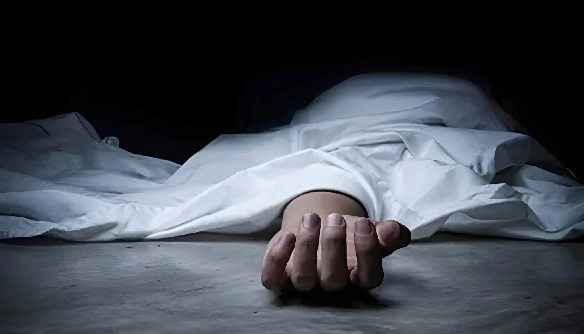 نارووال میں افسوسناک حادثہ، لڑکوں سے بچتے ہوئے لڑکی بس تلے آکر جاں بحق