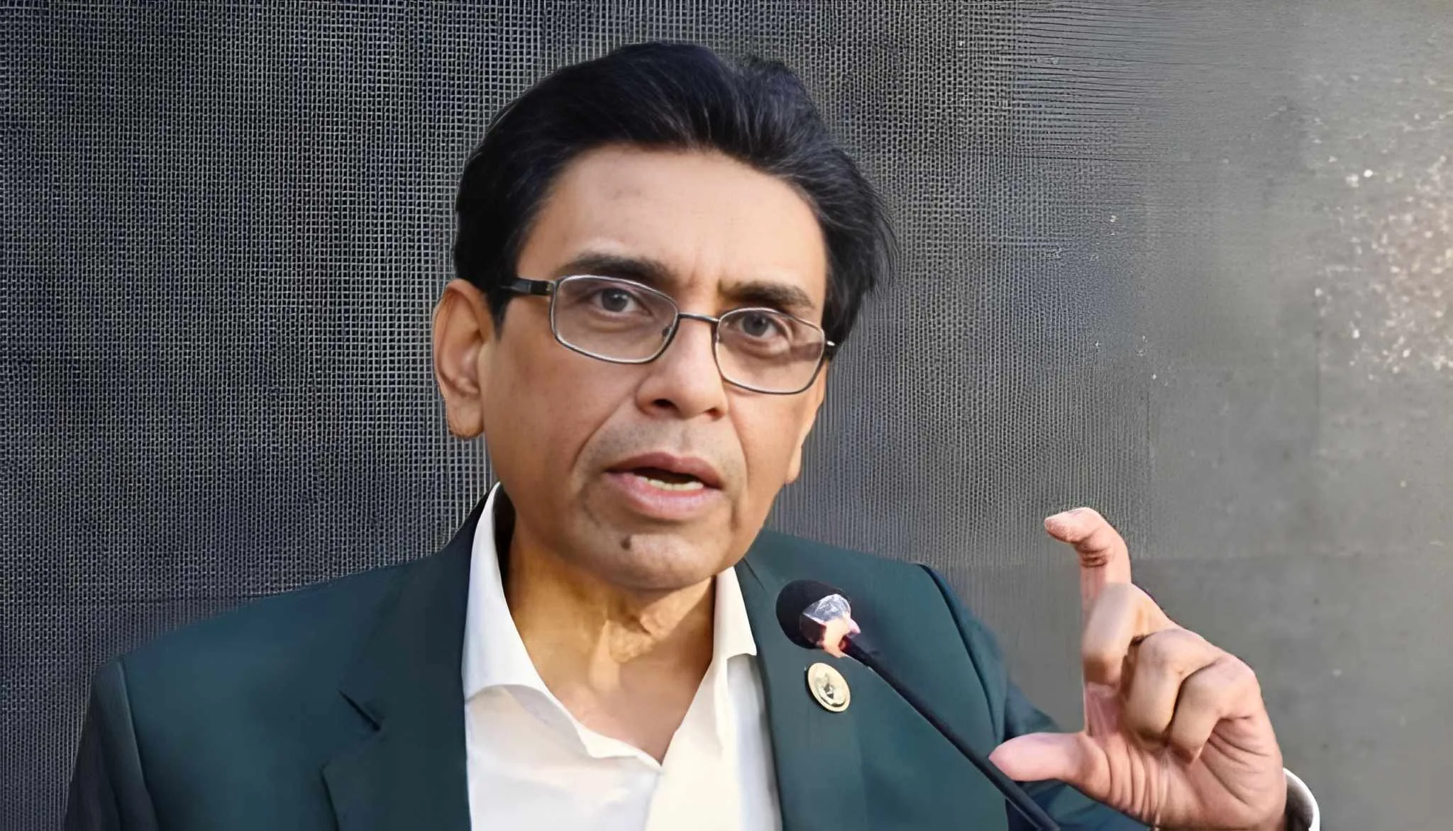 پاکستان ناقابلِ تقسیم ہے، باقی سب انتظامی یونٹس ہیں: خالد مقبول صدیقی
