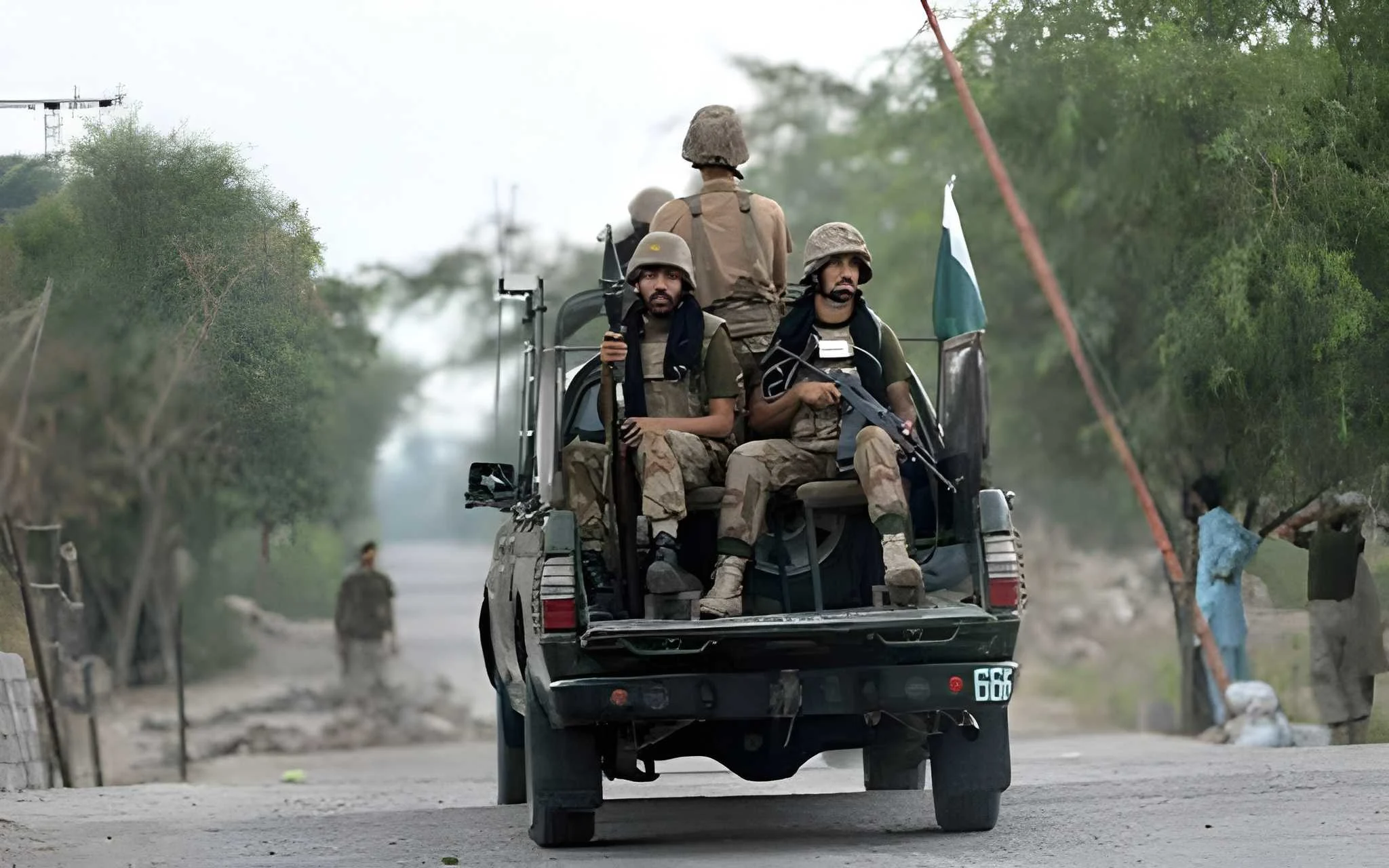 کے پی میں سیکیورٹی فورسز کی بڑی کارروائی، 10 خوارج ہلاک
