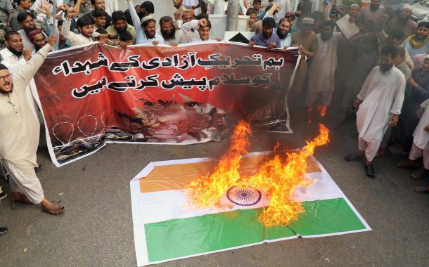 پاکستان-نے-مقبوضہ-کشمیر-کی-آئینی-حیثیت-میں-تبدیلی-مسترد-کردی،-بھارتی-ہائی-کمشنر-طلب؛وزیراعظم-کے-مہاتیر،-اردوان-سے-رابطے