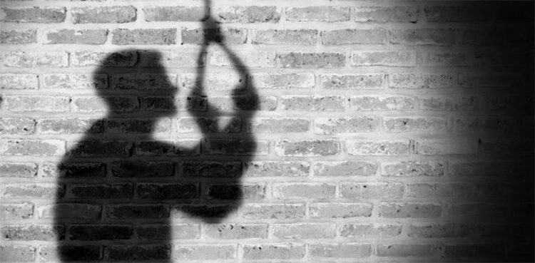 چھوٹی-پتلون-پر-بے-عزتی،-طالبعلم-نے-خودکشی-کرلی