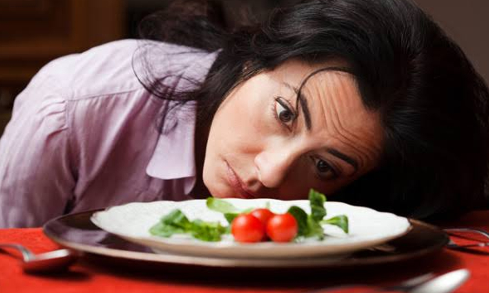 رات-کا-کھانا-چھوڑنے-کے-کیا-نقصانات-ہیں؟