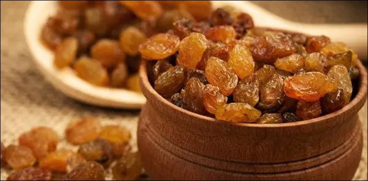 کشمش-کے-پانی-کو-انرجی-بوسٹر-کیوں-کہتے-ہیں؟