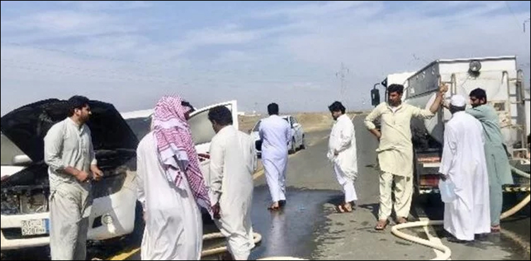 سعودی-عرب-میں-پاکستانی-ڈرائیور-کا-عظیم-کارنامہ