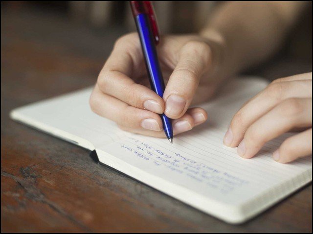 اپنی-پریشانی-کے-بارے-میں-لکھنے-سے-اعصابی-تناؤ-کم-ہوجاتا-ہے،-تحقیق