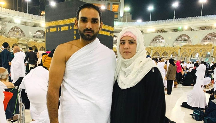 آصف-علی-نے-عمرہ-کی-سعادت-حاصل-کرلی