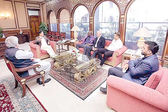 شین-واٹسن-اپنے-’’ہیرو‘‘عمران-خان-سے-ملاقات-پر-شاداں
