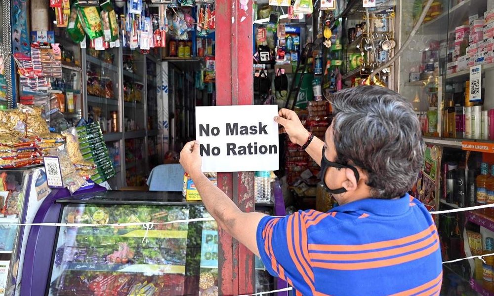 بھارت-میں-آج-سے-دکانیں-کھولنے-کی-مشروط-اجازت