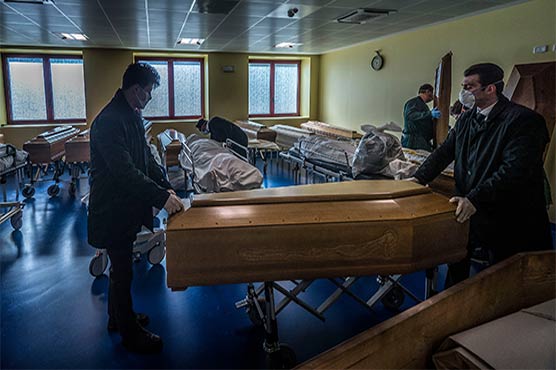 دنیا-میں-کورونا-سے-3-لاکھ-20-ہزار-ہلاکتیں،-ٹرمپ-کی-ڈبلیو-ایچ-او-کے-فنڈز-روکنے-کی-دھمکی