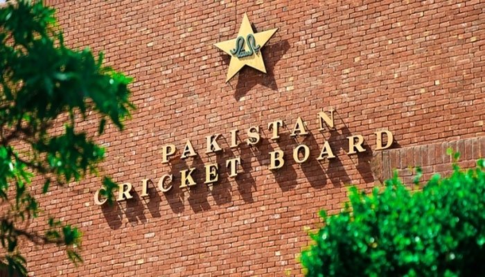کورونا-کے-پیش-نطر-پی-سی-بی-نے-ملازمین-کو-فارغ-کرنے-کا-سلسلہ-روک-دیا