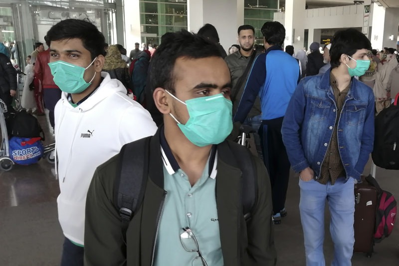 پنجاب-اور-سندھ-کے-سرکاری-دفاتر-میں-ماسک-پہننا-لازمی-قرار