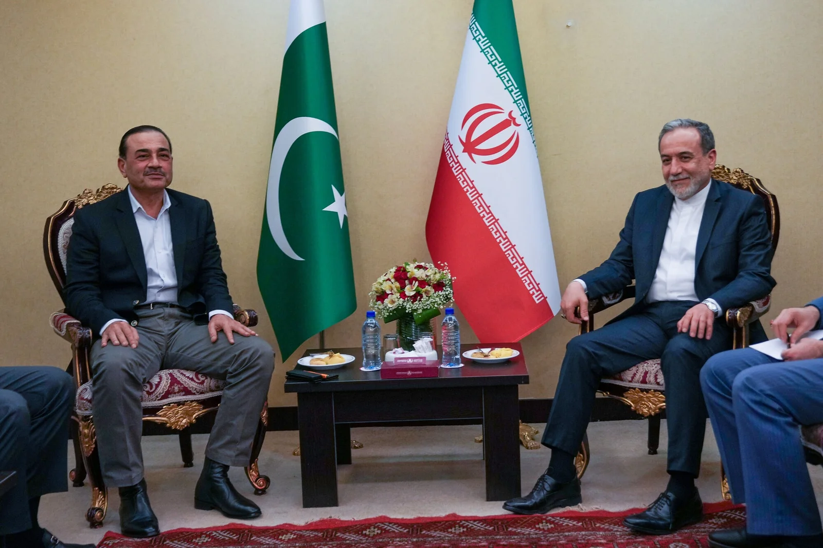 abbas-araghchi-arrives-in-islamabad-amid-rising-iranus-tensions