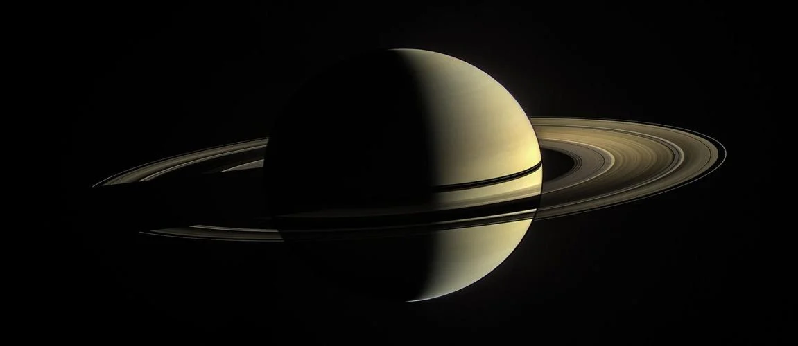 astronomers-say-theyve-finally-unraveled-one-of-saturns-biggest-longstanding-mysteries