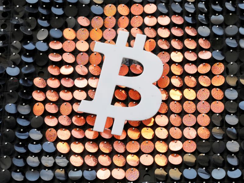 bitcoin-hits-3-month-low-and-then-rallies-on-musk-tweets
