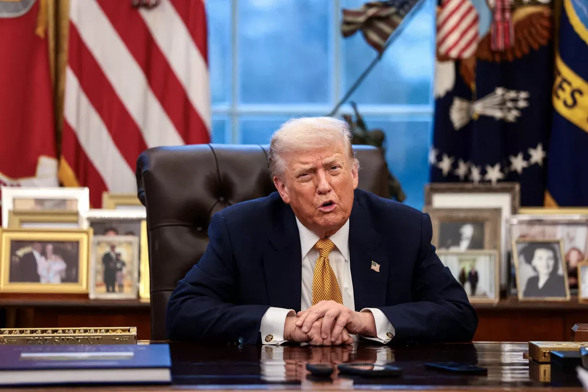 donald-trump-says-vladimir-putin-may-be-assisting-iran-a-little-bit