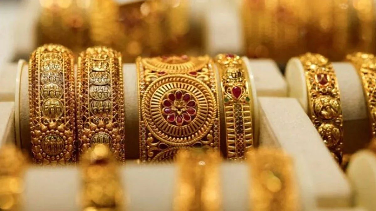 gold-gains-on-pause-in-usiran-fighting-fed-decision-looms