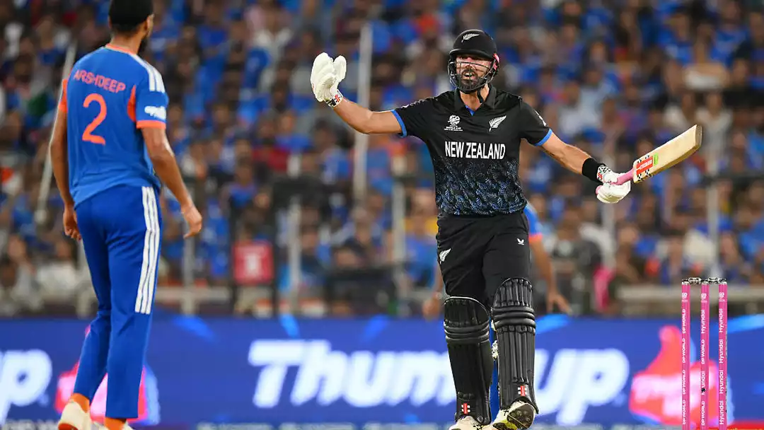 indias-arshdeep-penalised-for-throwing-ball-at-nzs-mitchell-in-t20-world-cup-final