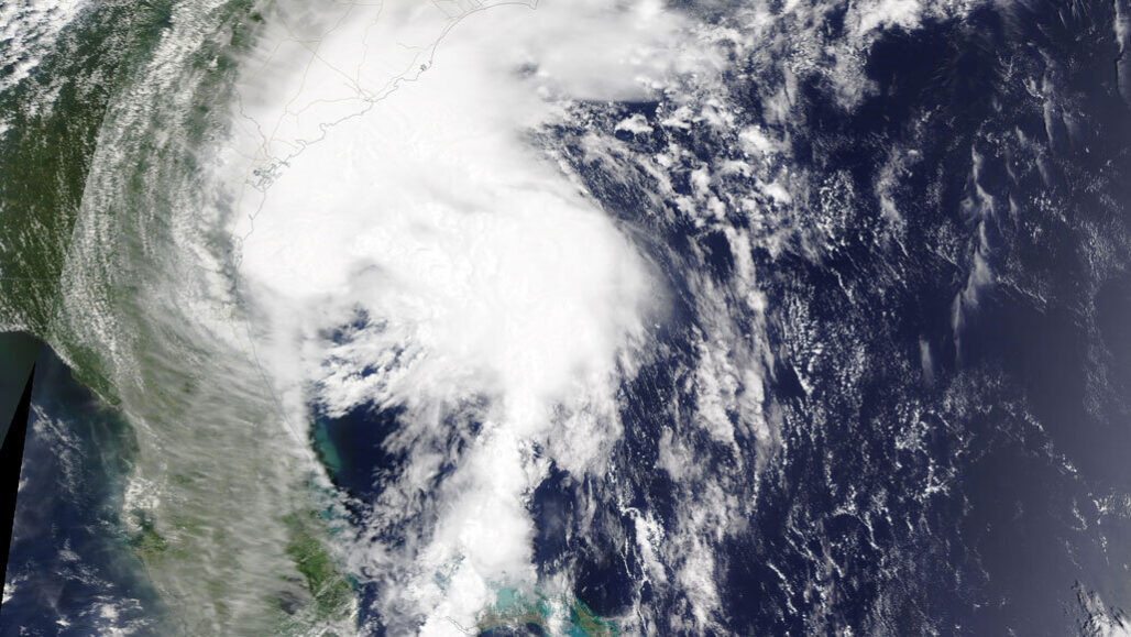 karachi-braces-for-thunderstorm-after-an-unusually-warm-night