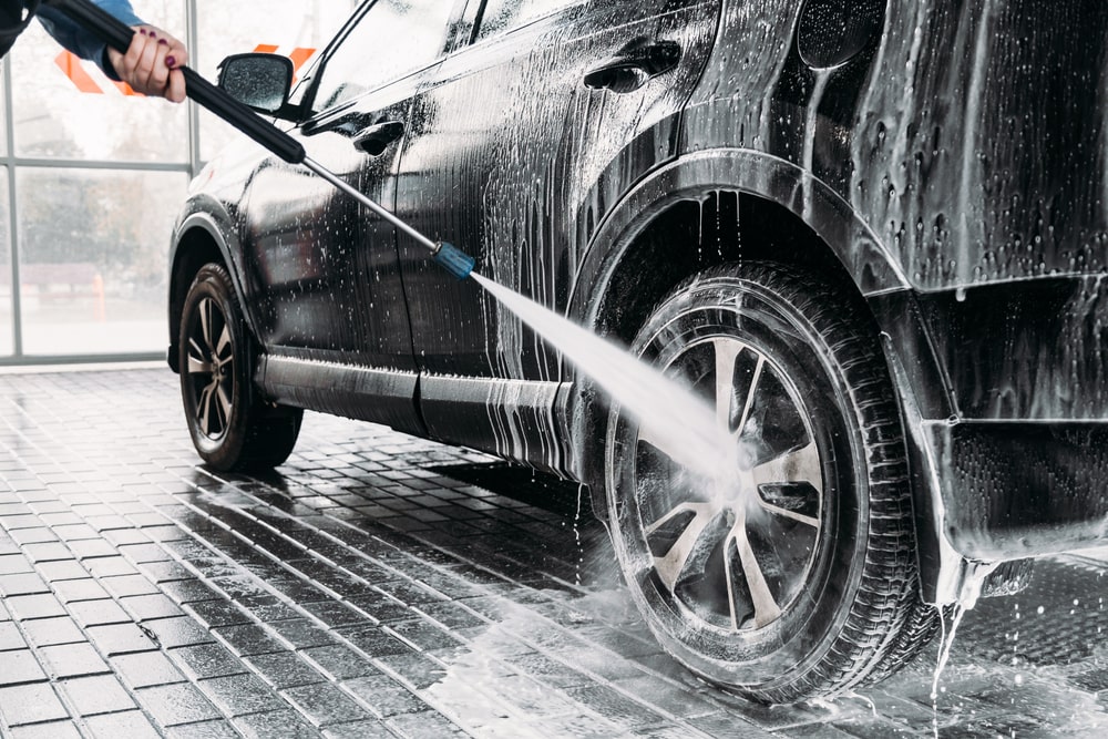 lhc-imposes-fines-for-home-car-washing-wrong-parking