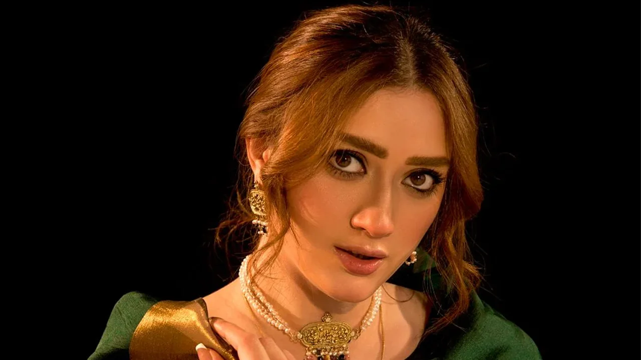 momina-iqbal