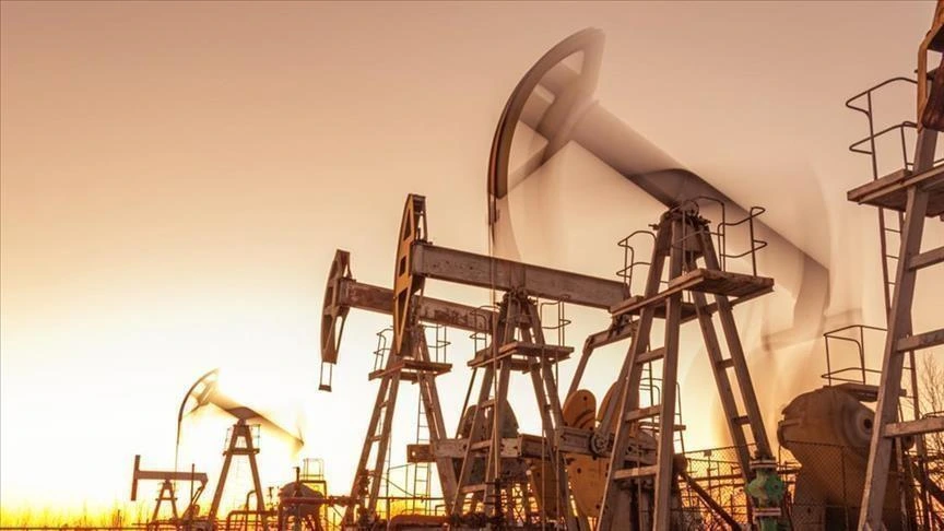 oil-prices-surge-nearly-7-after-trump-signals-continued-us-strikes-on-iran