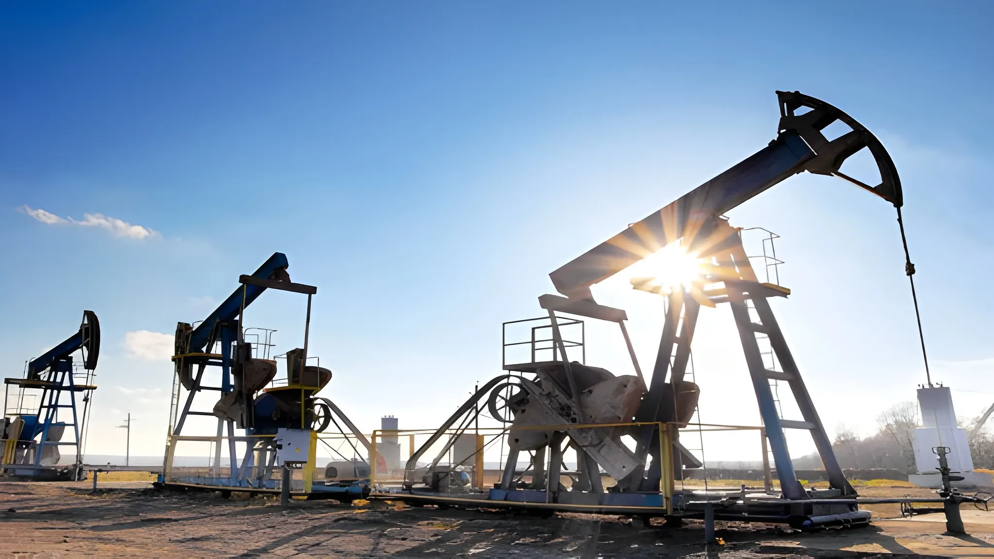 oil-set-for-second-weekly-rise-as-usiran-war-crimps-supply