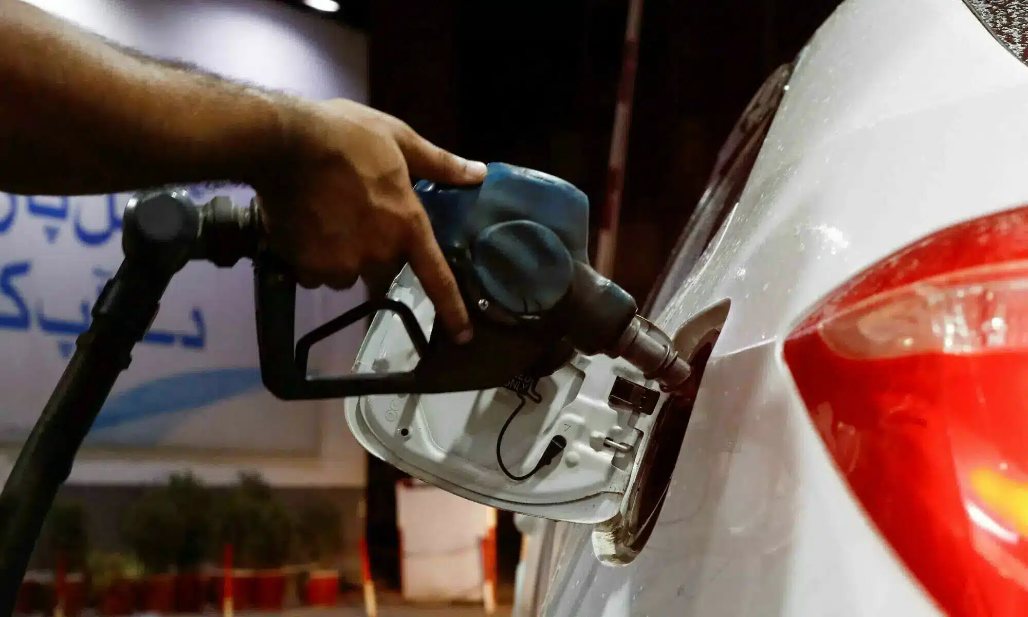 pakistan-considers-weekly-fuel-price-review-as-middle-east-tensions-intensify