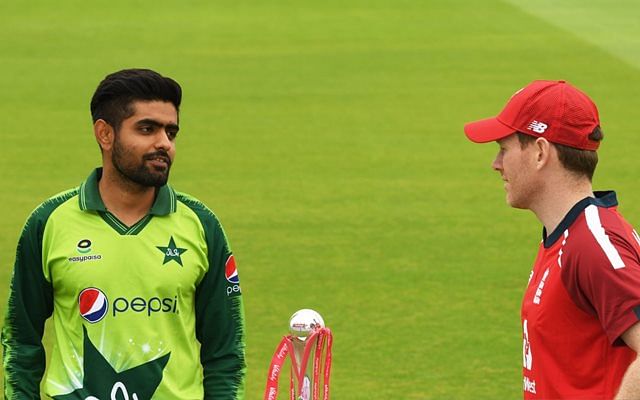 pakistan-overcome-livingstone-heroics-to-take-1-0-lead