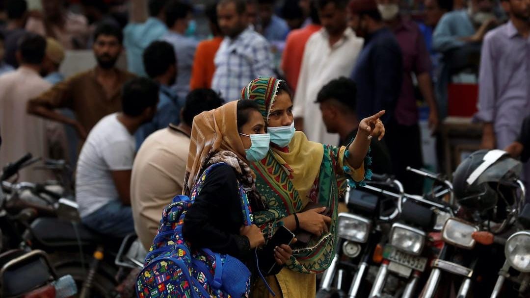 pakistan-records-nearly-7-000-covid-19-cases-during-past-24-hours