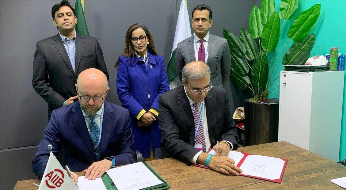 pakistan-strengthens-economic-cooperation-goals-with-asian-infrastructure-investment-bank