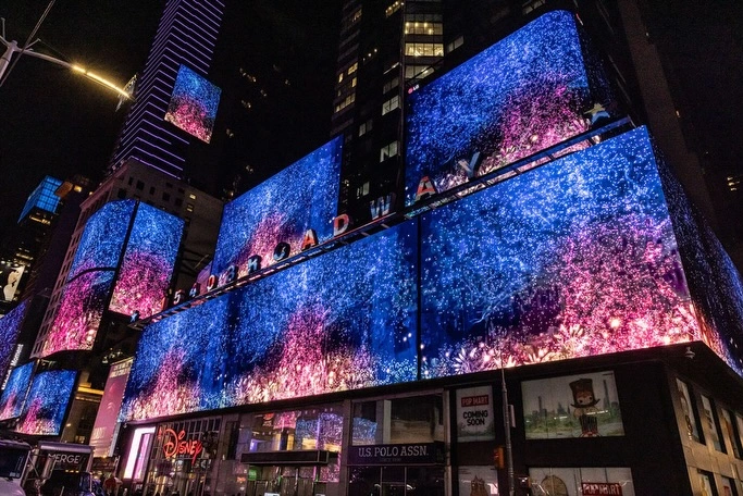pakistani-artist-illuminates-times-square-with-unique-handpainted-work