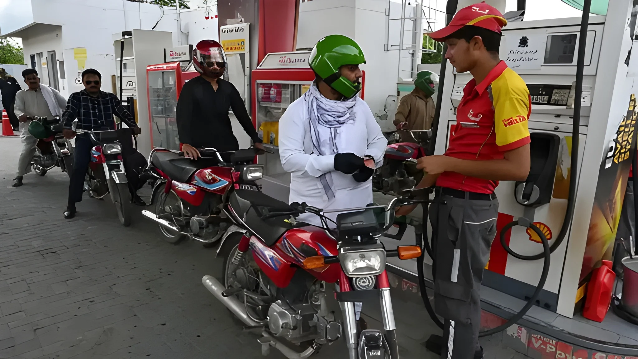 petrol-diesel-prices-increased-in-pakistan