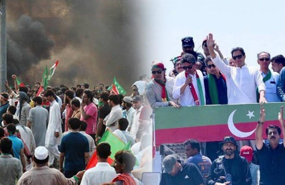 pti-workers-gather-at-zaman-park-as-police-attempt-to-arrest-imran-khan