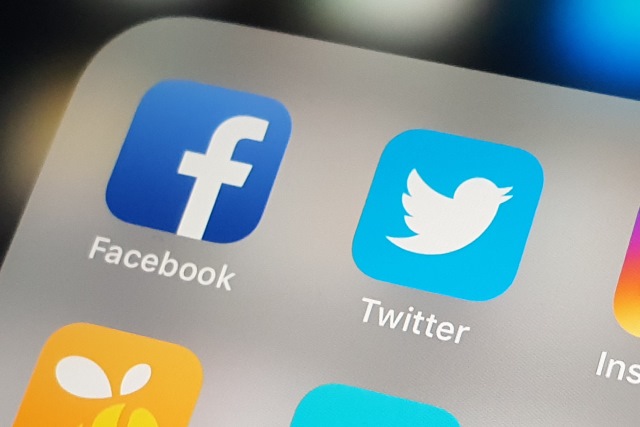 russia-blocks-facebook-twitter-amid-ukraine-invasion