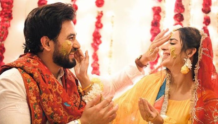 saboor-aly-ali-ansari-begin-festivities-with-laughter-filled-mayun