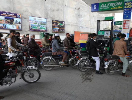 sindh-government-plans-petrol-rationing-for-vehicles-over-fuel-shortage-concerns