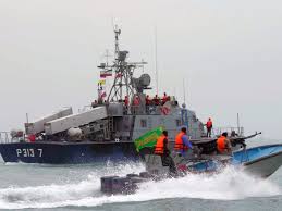 sri-lanka-rescues-crew-members-from-sinking-iranian-vessel