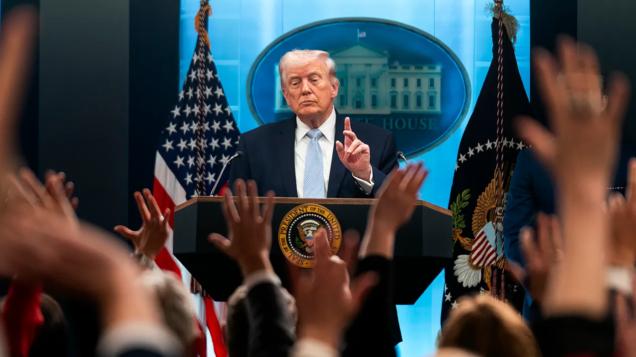trump-warns-the-clock-is-ticking-on-iran-as-peace-talks-lose-momentum