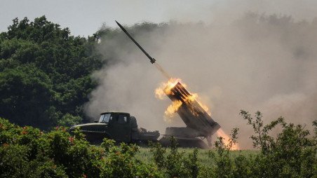 ukrainians-left-with-one-way-out-of-sievierodonetsk-as-fierce-fighting-rages