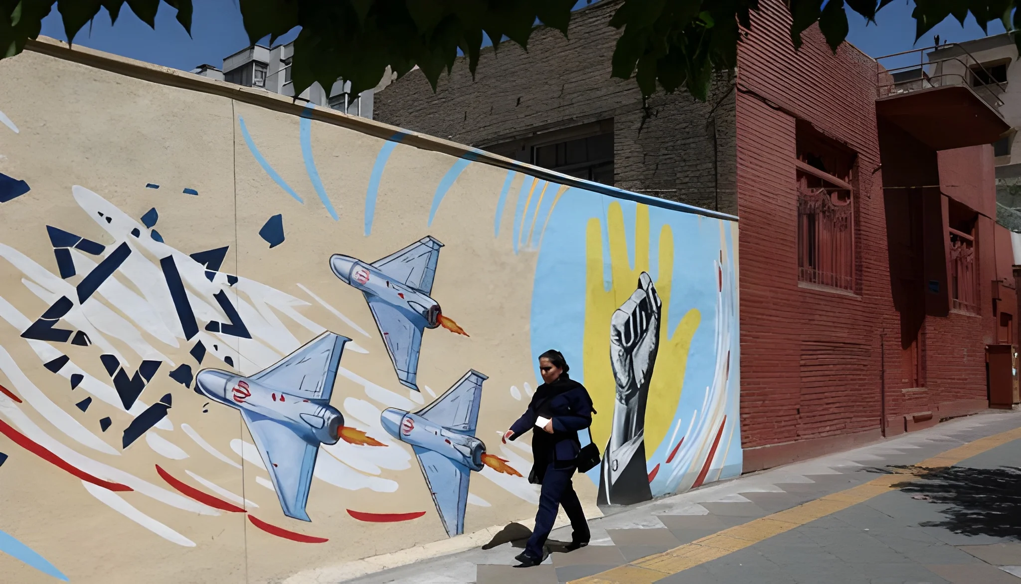 us-and-iran-exchange-fresh-strikes-as-peace-talks-remain-stalled