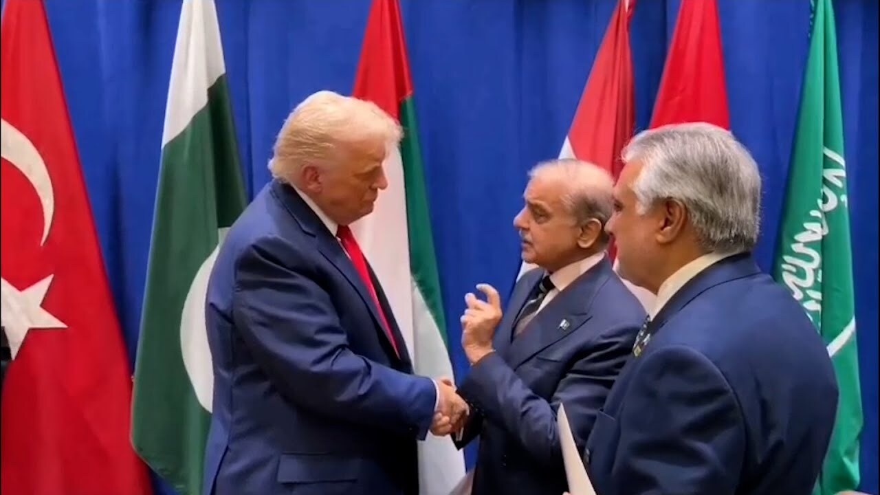 us-president-pm-shehbaz-share-light-moments-in-informal-meeting