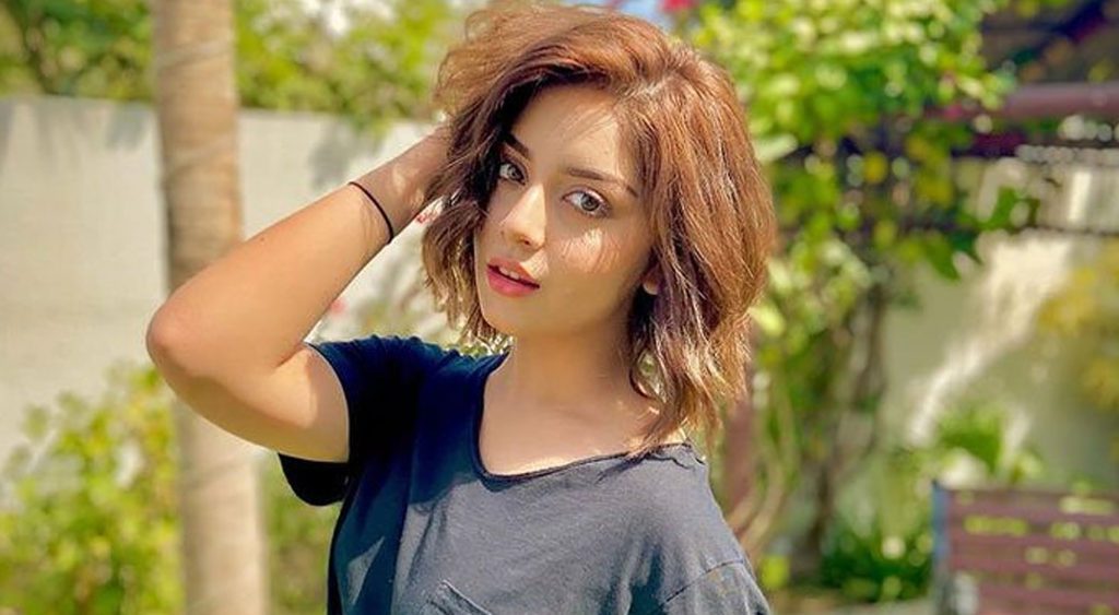 video-of-alizeh-shah-smoking-hash-draws-flak-on-social-media