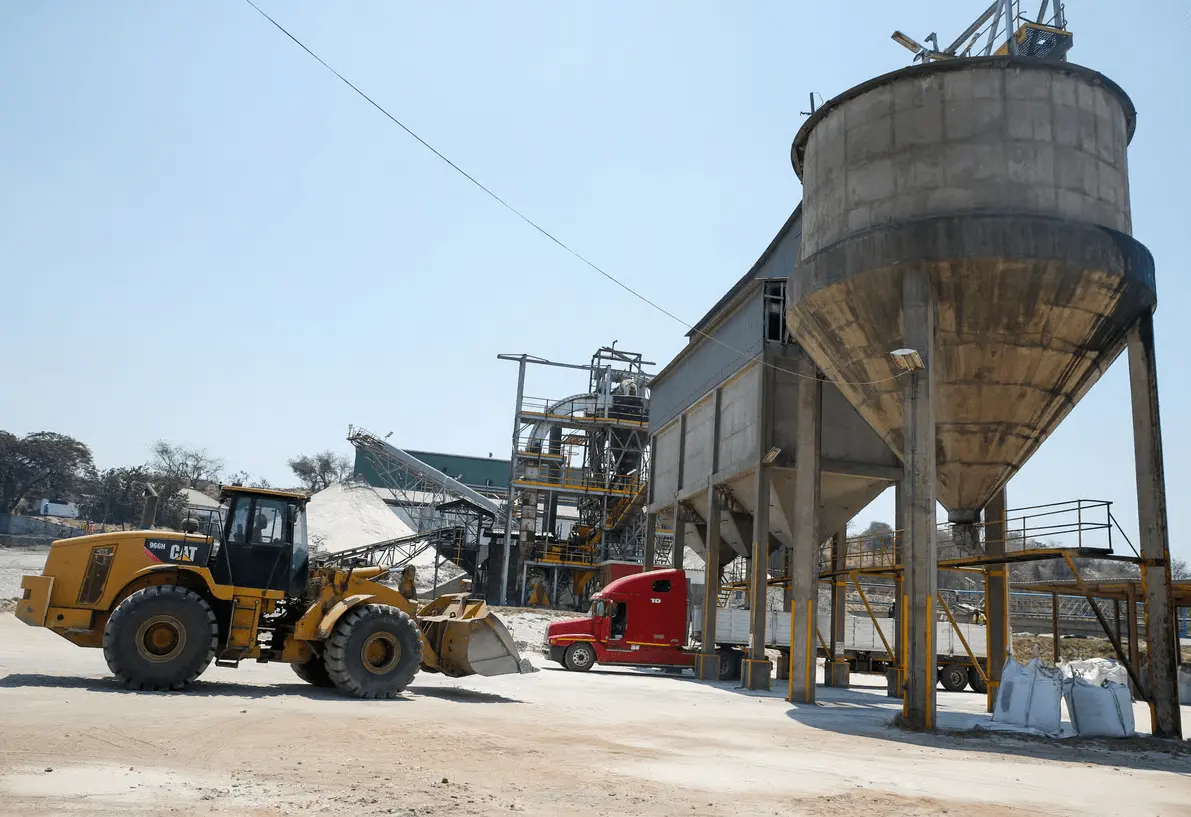 zimbabwe-bans-exports-of-all-raw-minerals-and-lithium-concentrate