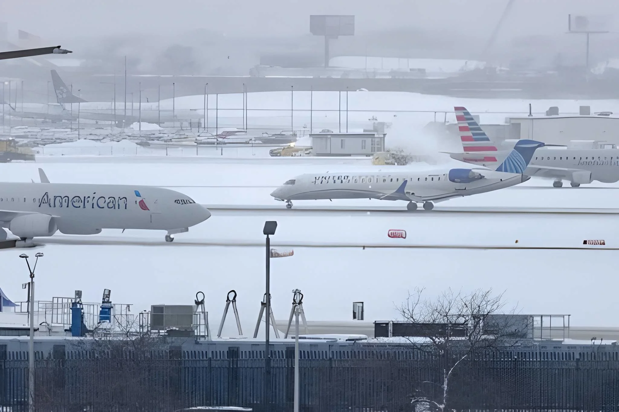 امریکا-کے-شمال-مشرق-میں-برفانی-طوفان،-پروازیں-منسوخ