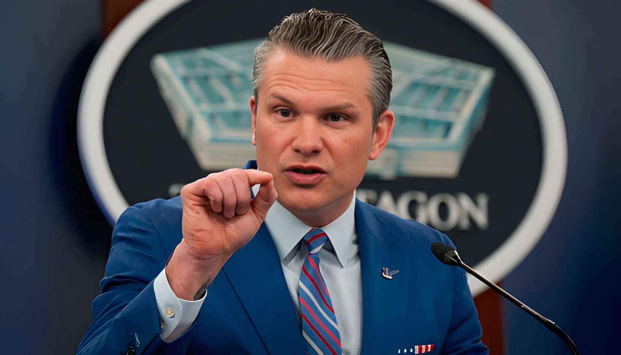 ایران-کے-پاس-اب-بھی-موقع-ہے،-مذاکرات-کی-میز-پر-بہترین-فیصلہ-کرنا-ہوگا،-ہیگسیتھ